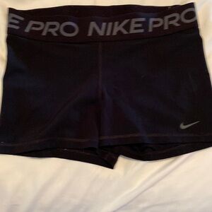 Black waistband Nike pros